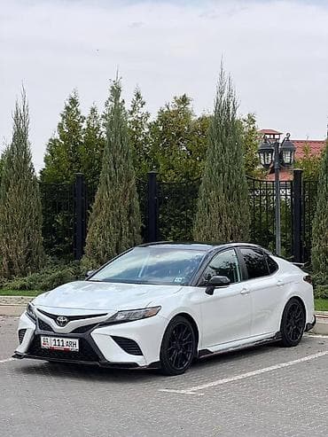 lexus e: Toyota Camry: 2021 г., Седан — 2