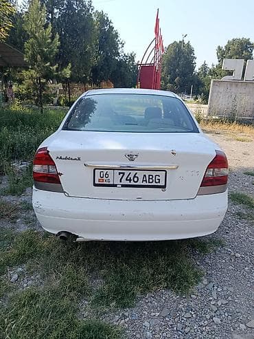 Daewoo Nubira: 2002 г., Механика, Бензин, Седан — 4