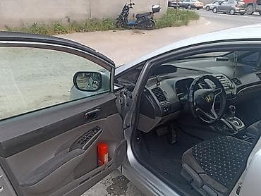 Продажа авто: Honda Civic: 2006 г., Седан — 8