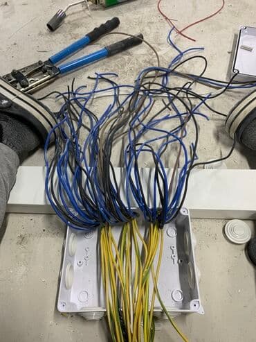 требуется электрик сантехник: Электрик | Установка счетчиков, Электромонтажные работы, Демонтаж электроприборов 3-5 лет опыта — 5