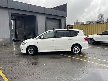 ipsum: Toyota Ipsum: 2003 г., Автомат, Газ, Минивэн — 4