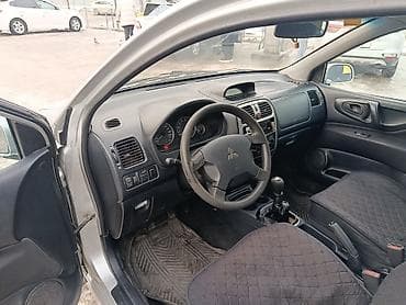Mitsubishi: Mitsubishi Space Star: 2005 г., 1.3 л, Механика, Бензин, Хэтчбэк — 7