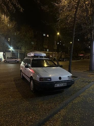Volkswagen Passat: 1992 г., 1.8 л, Механика, Бензин, Универсал