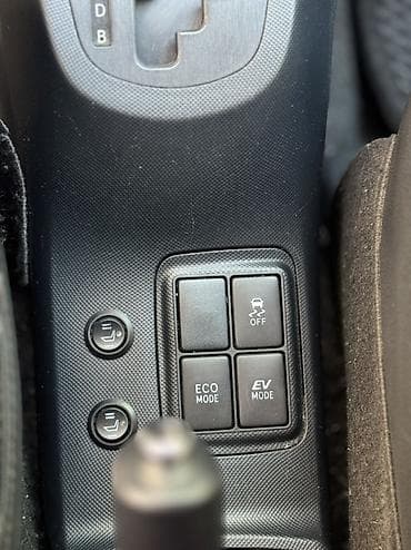 crv 1: Toyota Prius C: 2019 г., 1.5 л, Автомат, Гибрид, Хэтчбэк — 9