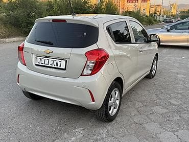 самая дешевая машина: Chevrolet Spark: 2020 г., 0.1 л, Автомат, Бензин, Хэтчбэк — 5