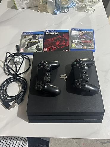 Срочно продаю Sony PlayStation 4 Pro (черная, 1TB по форм-фактору