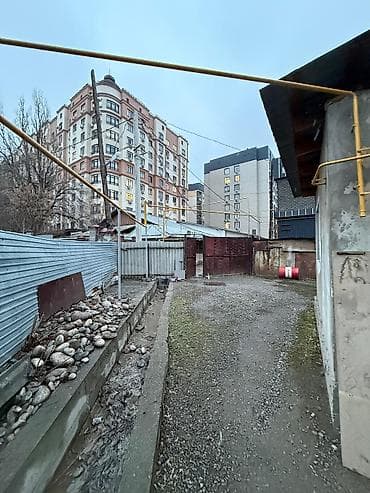 Үйлөрдү ижарага берүү: 🏡 Продаётся кирпичный дом в районе “Золотой квадрат” 📍 Чуйкова / — 6