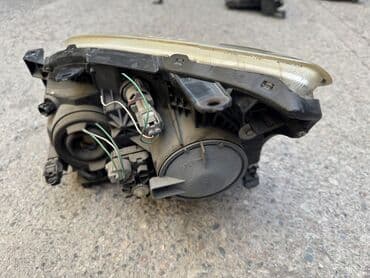 corolla runx: Алдыңкы оң фара Toyota Колдонулган, Оригинал, Жапония — 2