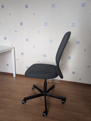 купить игровое кресло: Продается рабочее кресло ФЛИНТАН икея Качество 10/10, металлическая — 2