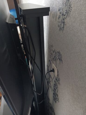 современный компьютерный стол: Тумба и подставка для телевизора, Напольная, Стекло, Самовывоз, цвет - Черный — 2