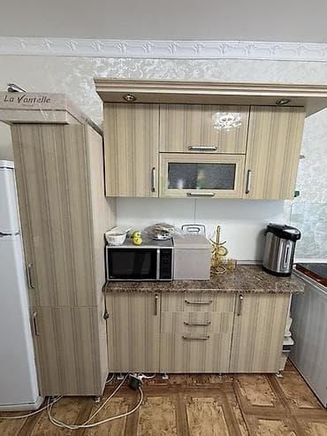 Кухонный гарнитур, цвет - Бежевый, ДСП at lalafo.kg Кухонный гарнитур, цвет - Бежевый, ДСП