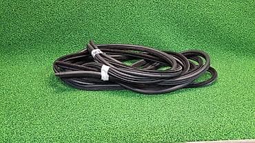 bmw e36: Уплотнительные резинки задний двери Е46 Год 2002 В отличном — 1