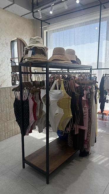 купальник с шортами: Продаю срочно два кронштейна Высота 1,5 м Ширина 1,2 м Самовывоз с ТЦ — 1