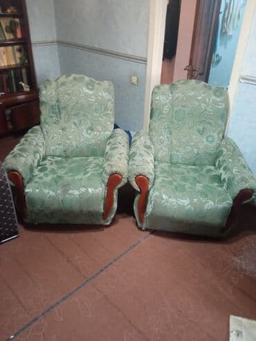 экспертиза кухонной мебели: Раскладной диван, Б/у — 1