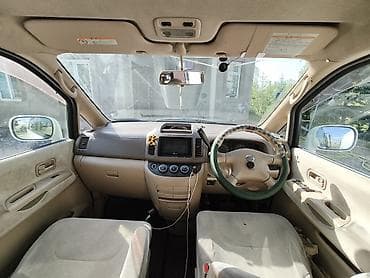 kia sedona: Nissan Serena: 2004 г., 2 л, Вариатор, Минивэн — 4
