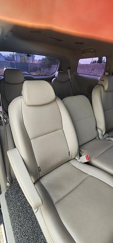 капитер: Kia Carnival: 2019 г., 2.2 л, Дизель, Минивэн — 4