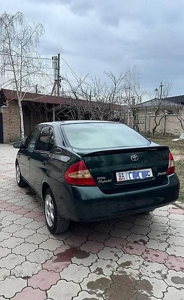 задаю: Toyota Prius: 2000 г., 1.5 л, Автомат, Гибрид, Седан — 2