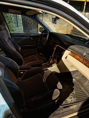 audi s2: Audi 100: 1993 г., 2.6 л, Механика, Бензин, Седан — 6