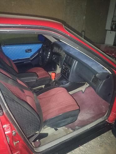 Продажа авто: Audi 80: 1992 г., 0.2 л, Механика, Бензин, Седан — 5