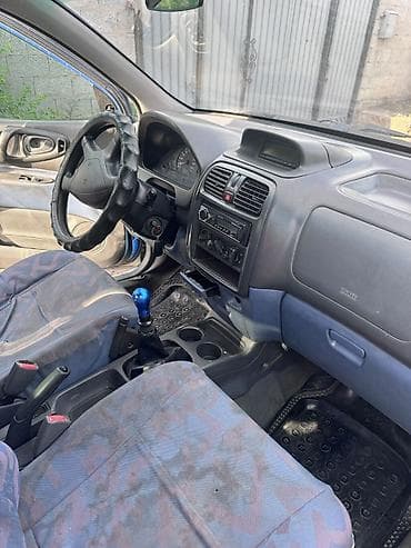 Продажа авто: Mitsubishi Space Star: 2001 г., 1.3 л, Механика, Бензин, Минивэн — 4
