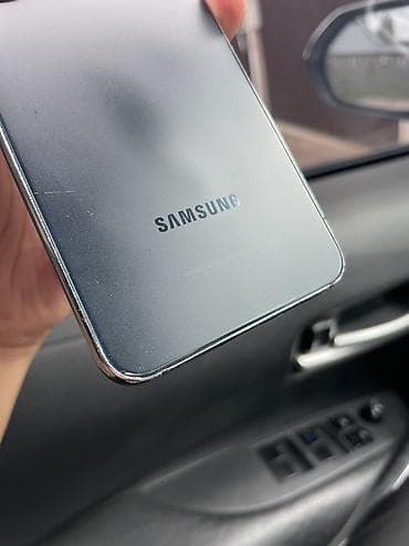 tab s 8: Samsung Galaxy S22 — 3