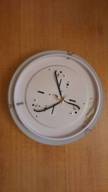 Светильник потолочный, можно на стену, 3 лампы. Плафон стекло