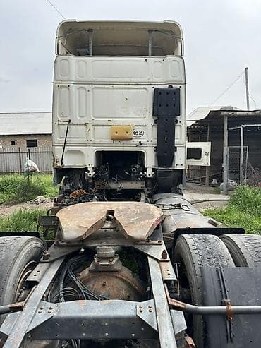 фары на трактор: Разбор даф 95 380тый в наличий все запчасти — 3