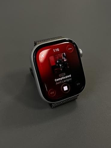 google fold: Apple Watch с экраном OLED (прямоугольный корпус из серебристого — 1