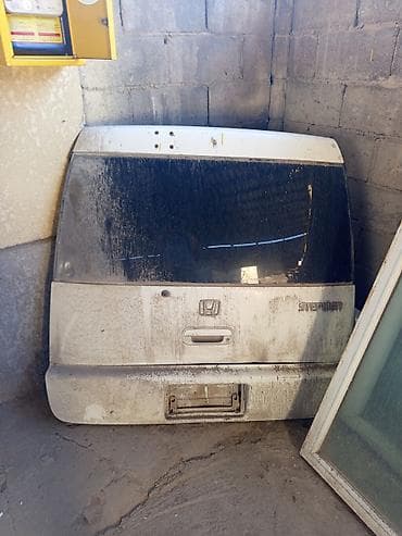 honda step: Крышка багажника Honda, Оригинал — 1