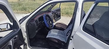 детский машина аккумулятор: Volkswagen Golf III, хэтчбек 5‑дверный, белый жемчуг кузов с черной — 5