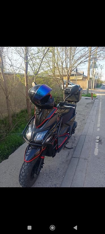 Макси-скутер 150 куб. см, Бензин, Новый — 1