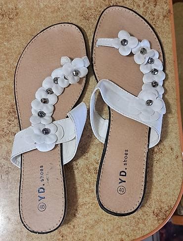 шлепки хермес: Белые женские шлёпанцы YD shoes, размер 40. - Декор: объёмные цветы с — 1