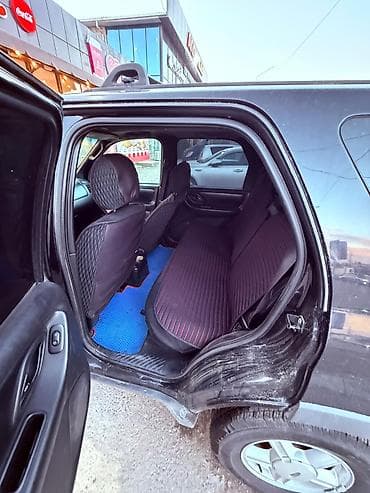 maverick: Ford Maverick: 2003 г., 2 л, Механика, Бензин, Кроссовер — 6