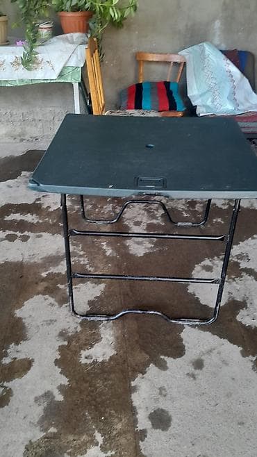 Продаю стол от серв