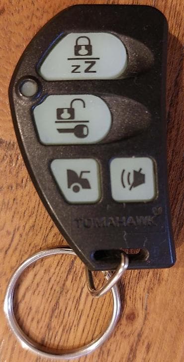 Тюнинг: Продаю брелок Оригинал от сигнализации Томагавк NJQCJ04 (Tomahawk X5 — 1