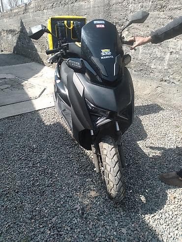 Мотозапчасти и аксессуары: Продаю Скутер/максискутер для работы и города с установленным — 2