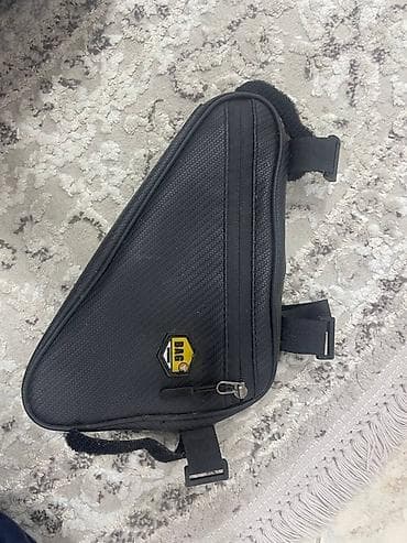 Треугольная сумка для рамы велосипеда - Компактная треугольная форма