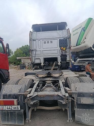 фура daf: Тягач, DAF — 3