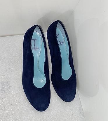 Вазалар: 1) Кроссовки из кожи (Tamaris, Германия, оригинал), 39 размер. Мягкие — 3