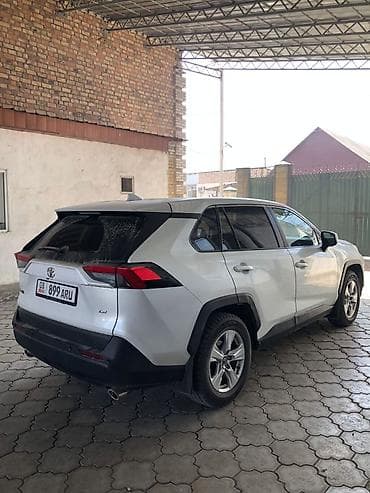minsk scr: Toyota RAV4: 2021 г., 2 л, Автомат, Бензин, Кроссовер — 4