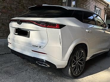 Транспорт: Changan Uni-Z: 2025 г., 1.5 л, Автомат, Бензин, Кроссовер — 1