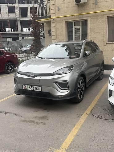 Электромобиль WeltmeisterEX5 520 (кроссовер, серебристый цвет) - lalafo.kg да Электромобиль WeltmeisterEX5 520 (кроссовер, серебристый цвет) -