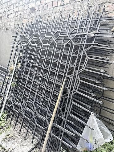 Решетки для заборов: Кованые металлические секции ограждения - Материал: сталь. - Тип — 4