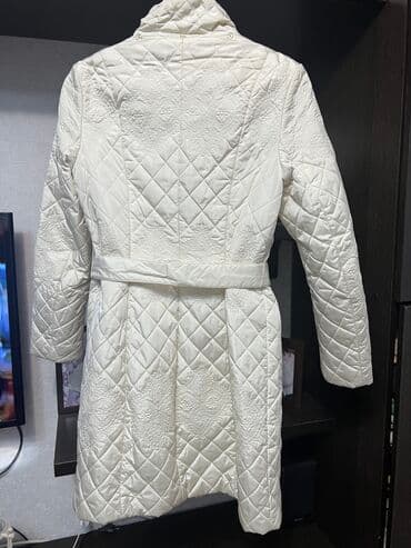 дордой женские куртки: 1 куртка зимняя светло серая 2500 сом состояние новой . Размер L -48 — 5