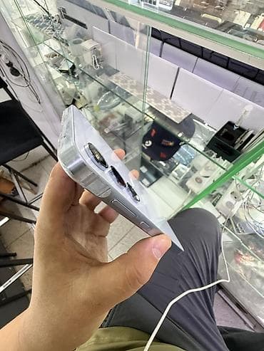 a55 5g: Samsung Galaxy A55, Б/у, 128 ГБ, цвет - Белый, 2 SIM — 4