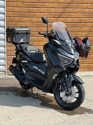 Макси-скутер 150 куб. см, Бензин, Б/у