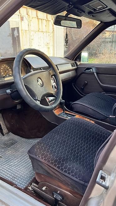 срочно только нал: Mercedes-Benz W124: 1990 г., 2.3 л, Автомат, Бензин, Седан — 3