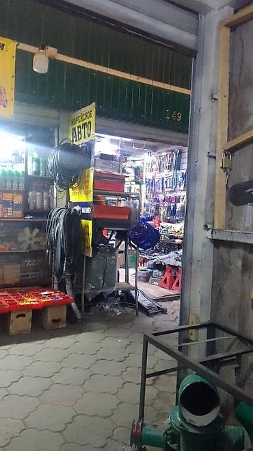 оптом дешево: Здаю контенер на аламединском рынке авто запчасти очень проходимое — 2