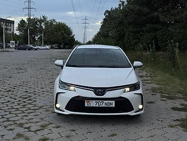 e klass: Toyota Corolla: 2022 г., 1.8 л, Вариатор, Гибрид, Седан — 2