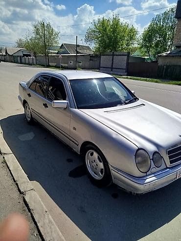 gen kg: Mercedes-Benz E-Class: 1995 г., Седан — 3